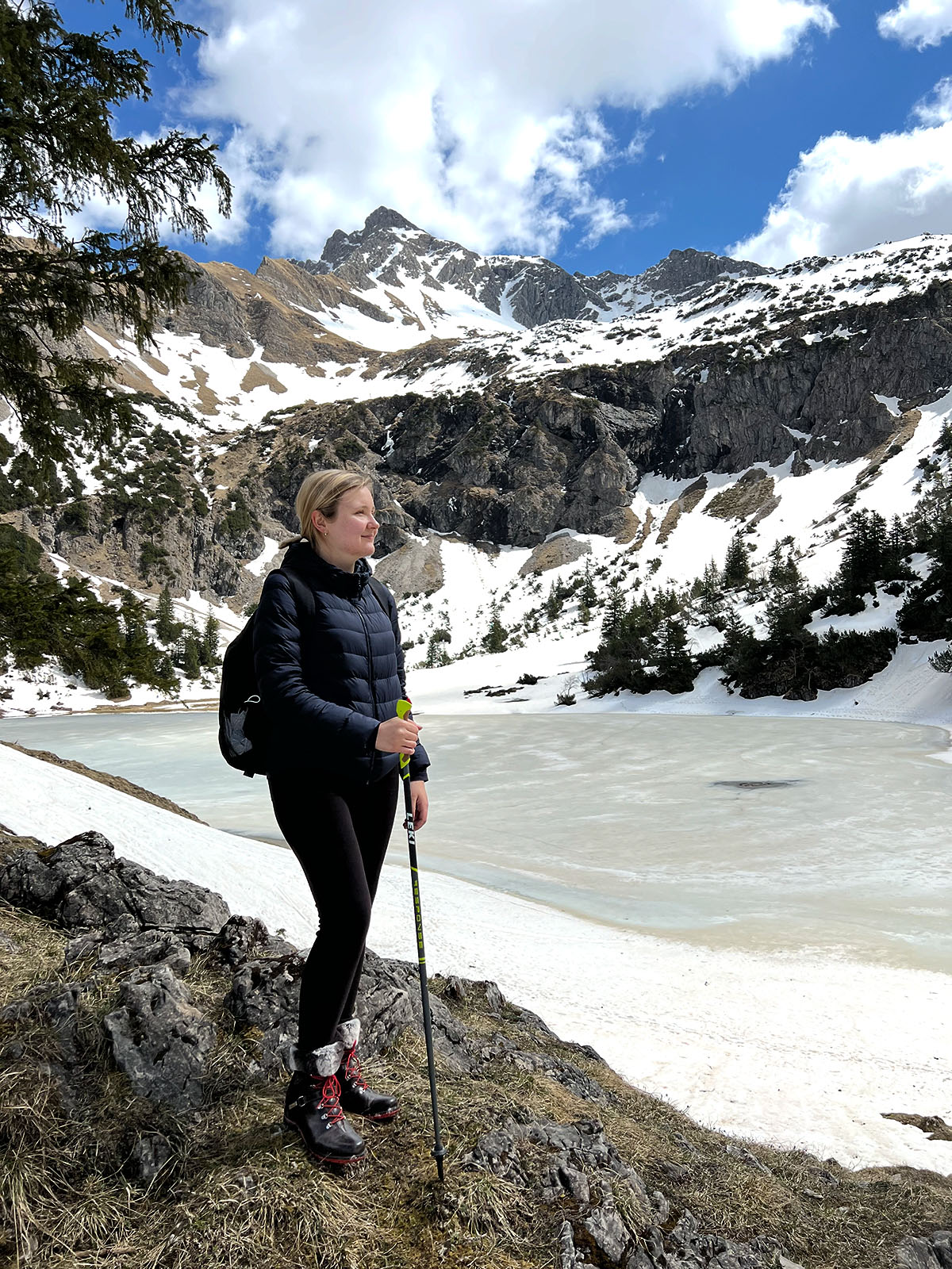 Daria Beizerov hiking in the Austrian Alps — botanical watercolour artist and classical violinist
